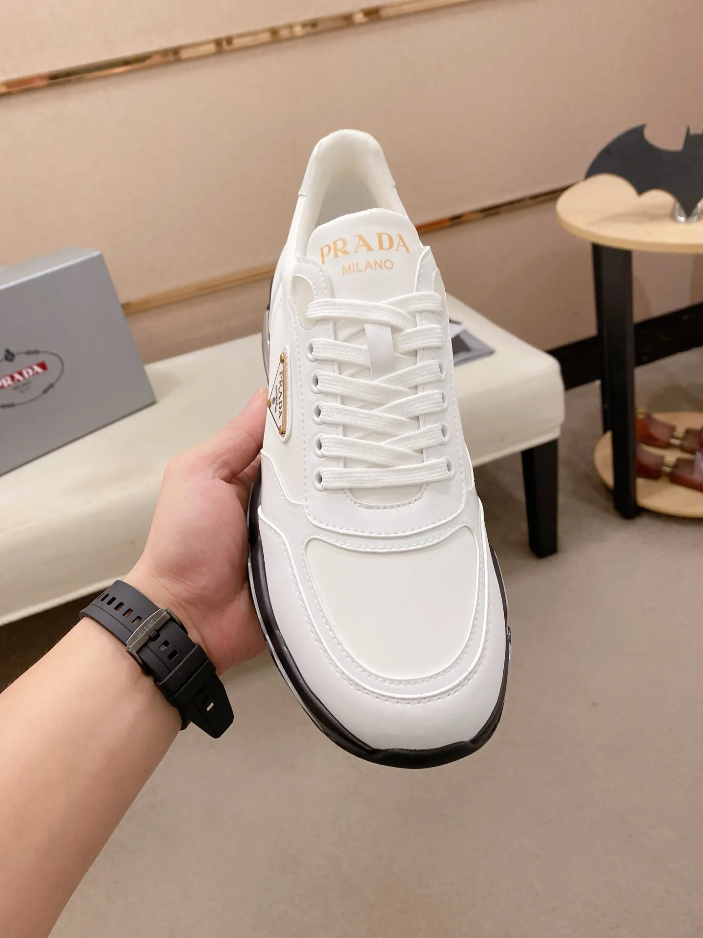 Factory price 640💰 ✔️✔️✔️Higher version High-quality new PRADA (Prada) counters are on the market at the same time. New men's shoes, 😘fabrics imported first-layer cowhide with waterproof materials, purely handmade. Lining: Full cowhide lining. 👍🏿 High-end ☄️ air-cushion molded anti-slip rubber outsole, exquisite lines, simple and elegant, comfortable and high-end for leisure travel. Code number: 38 to 45